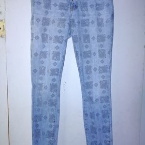 Designed skinny jeans